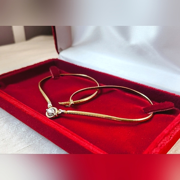 14K GOLD DIAMOND NECKLACE - Picture 3 of 7